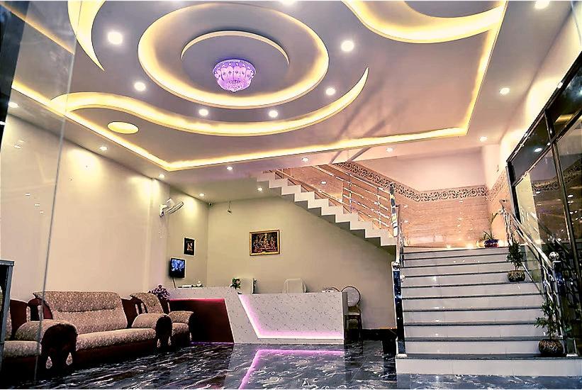 Elegance Hotel And Banquet Ayodhya Exteriér fotografie